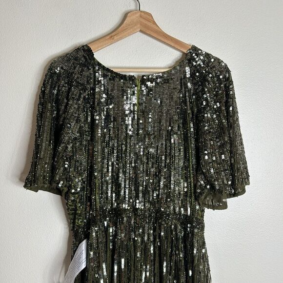 Mac Duggal Sequined High Round Neckline Stunning Dress embellished size 16 - Picture 10 of 14